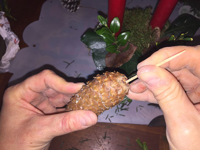 Step Five (add pinecones) for a Christmas Centerpiece, Danish Juledekoration (tutorial)